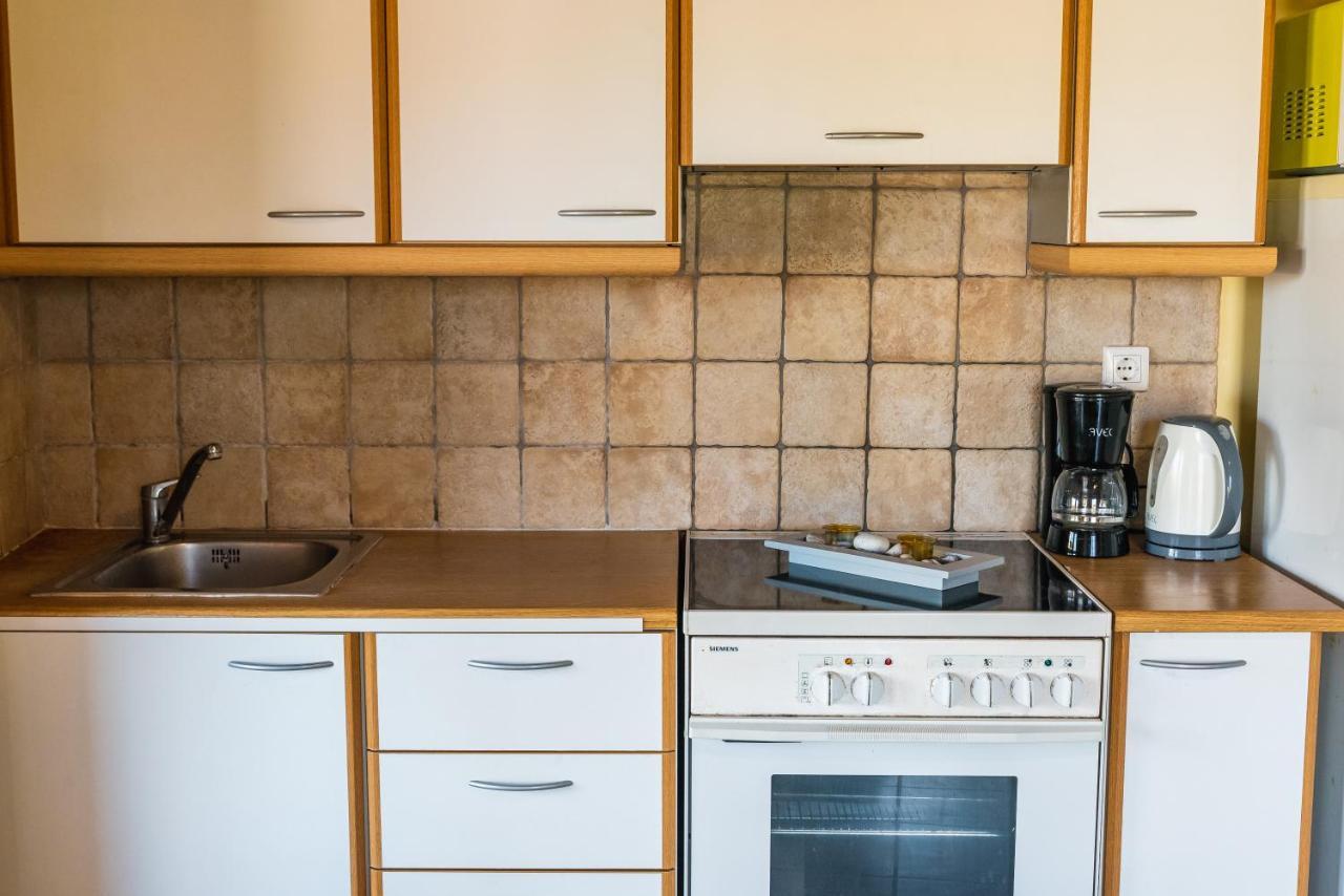 Julia΄S Apartment Alepú Kültér fotó
