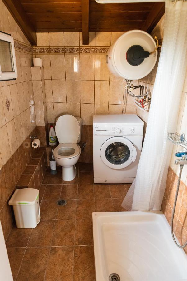 Julia΄S Apartment Alepú Kültér fotó